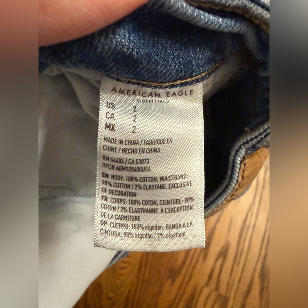 American Eagle Outfitters Light Blue Distressed Denim Shorts - Picture 6 of 8